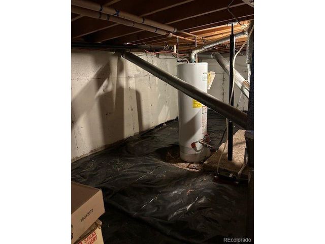 501 Locust Grove Dr, Fort Collins, CO 80521