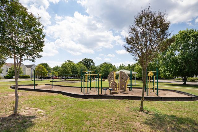 3931 Four Poles Park Drive, North Charleston, SC 29405