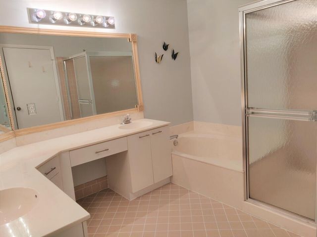 5139 Europa Drive H, Boynton Beach, FL 33437