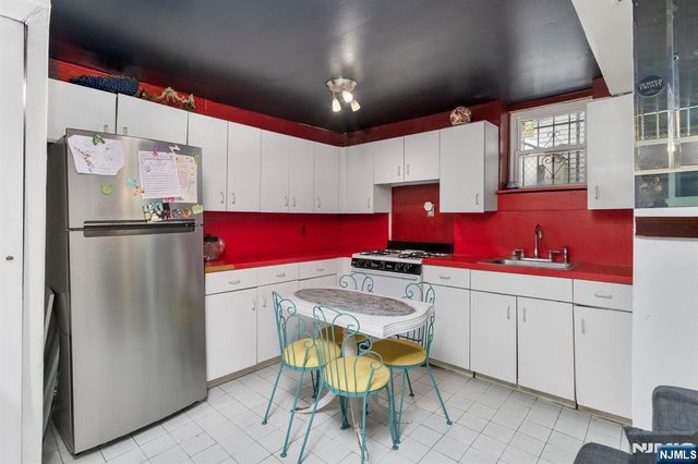 214 Morris Street, Fairview, NJ 07022