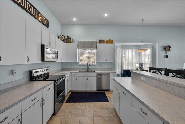 5535 BRADDOCK DRIVE, Zephyrhills, FL 33541