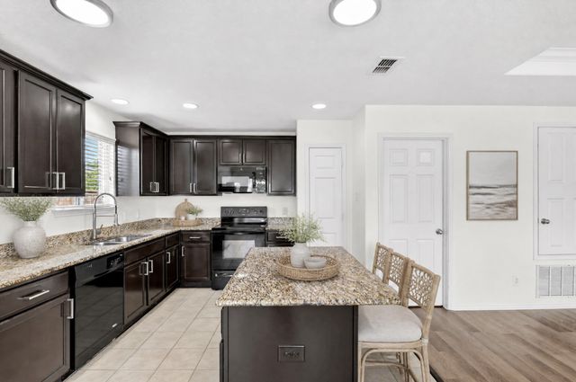 1800 Christopher Creek Drive, Little Elm, TX 75068