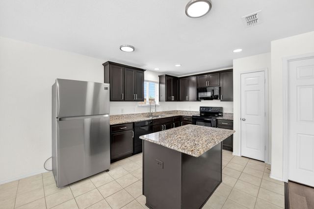 1800 Christopher Creek Drive, Little Elm, TX 75068