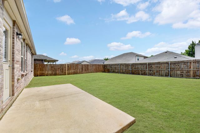 1800 Christopher Creek Drive, Little Elm, TX 75068
