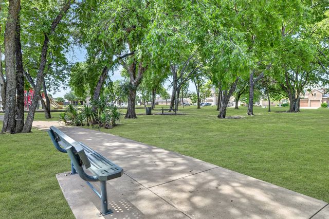 1800 Christopher Creek Drive, Little Elm, TX 75068