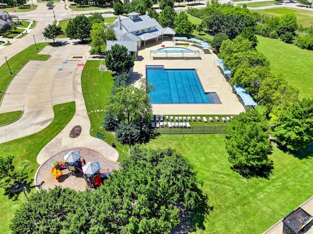 1800 Christopher Creek Drive, Little Elm, TX 75068