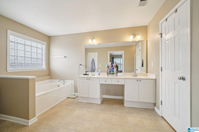 320 STONECREEK CIRCLE, Helena, AL 35080