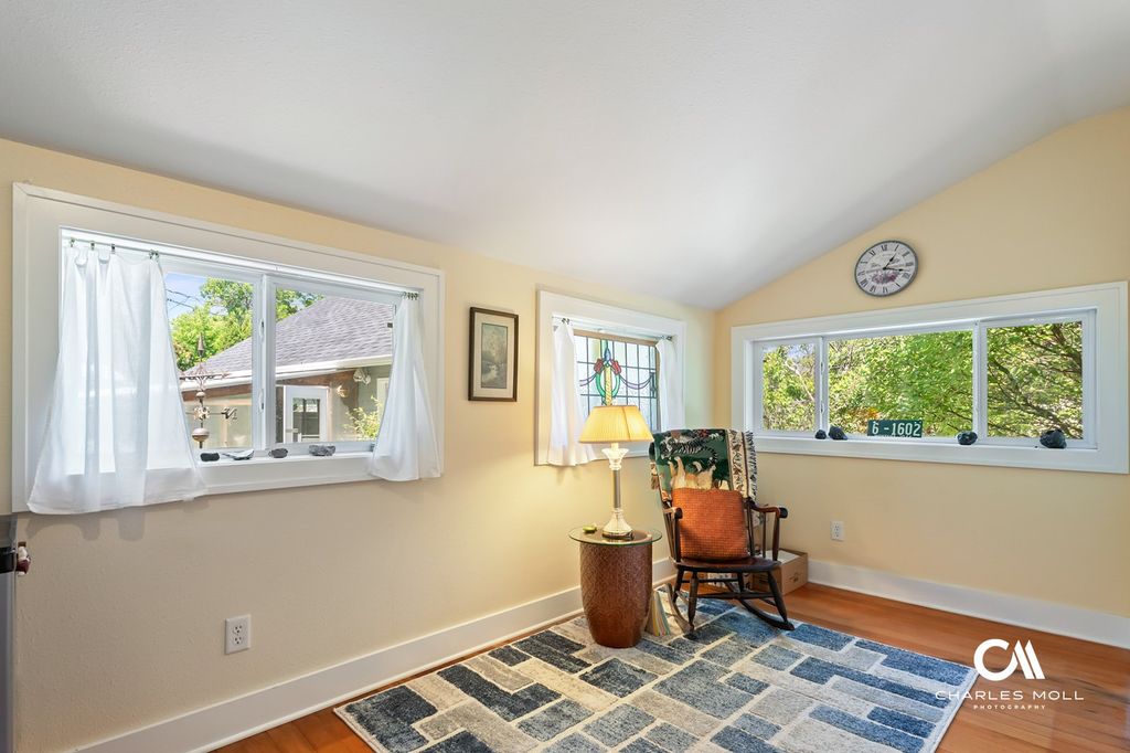 Image 19 of property listing at 20 N Howie Street, Helena, MT 59601