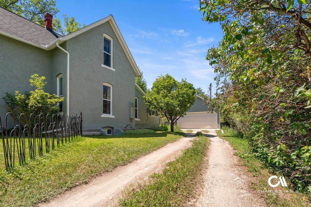 Image 43 of property listing at 20 N Howie Street, Helena, MT 59601