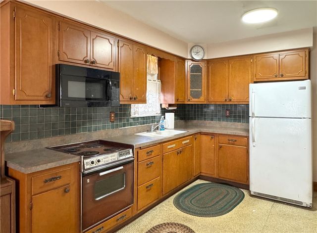 591 Virginia Ave, Ambridge, PA 15003