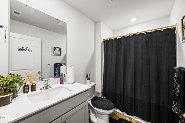 1441 N Wilshire Court, Kinston, NC 28504