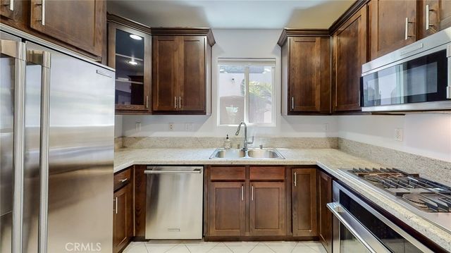 4424 Whitsett Avenue 206, Studio City, CA 91604
