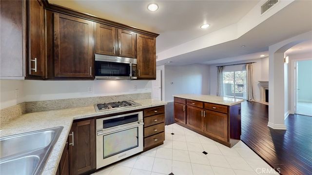 4424 Whitsett Avenue 206, Studio City, CA 91604
