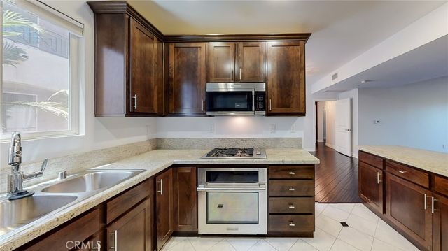4424 Whitsett Avenue 206, Studio City, CA 91604