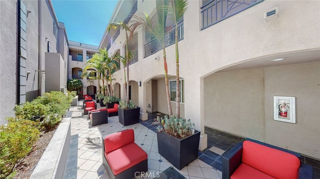 4424 Whitsett Avenue 206, Studio City, CA 91604