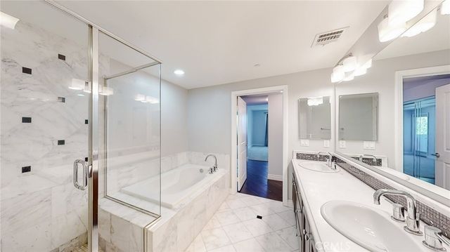 4424 Whitsett Avenue 206, Studio City, CA 91604