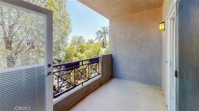 4424 Whitsett Avenue 206, Studio City, CA 91604