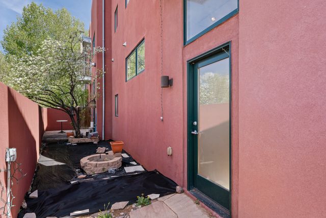 1190 Harrison Road 4, Santa Fe, NM 87507