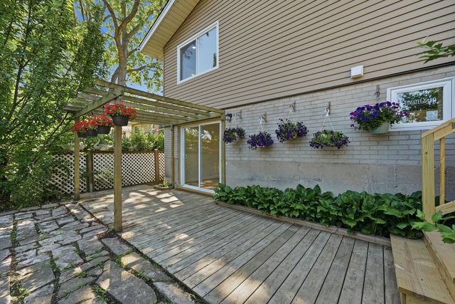 2524 Allison Court, Glenview, IL 60025
