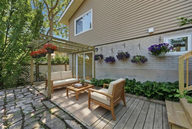 2524 Allison Court, Glenview, IL 60025