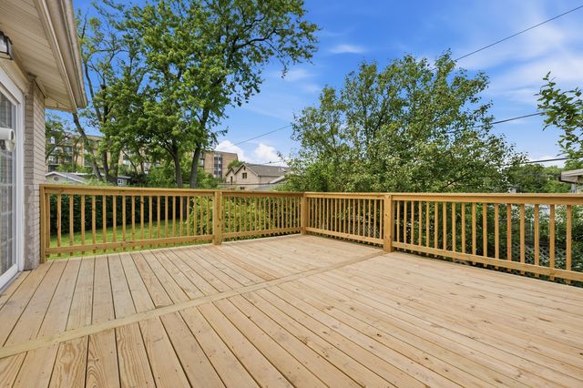2524 Allison Court, Glenview, IL 60025