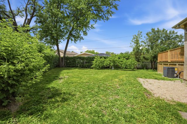 2524 Allison Court, Glenview, IL 60025