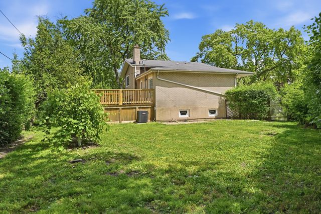 2524 Allison Court, Glenview, IL 60025