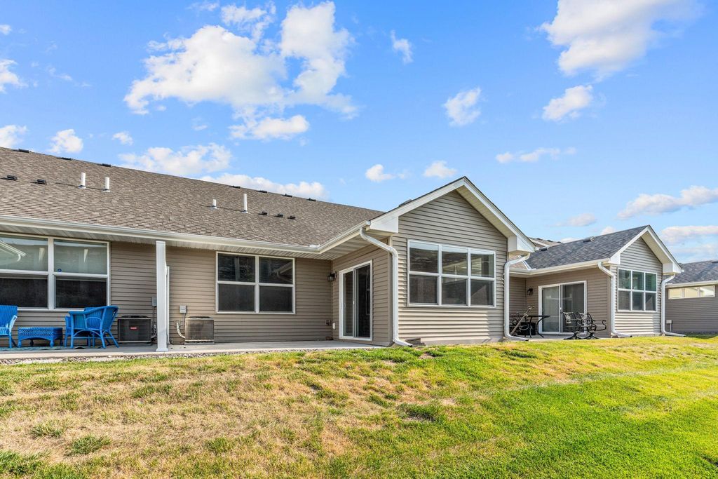 620 Liberty Way, Vadnais Heights, MN 55127 — photo 2