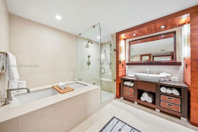 6801 Collins Ave 604, Miami Beach, FL 33141