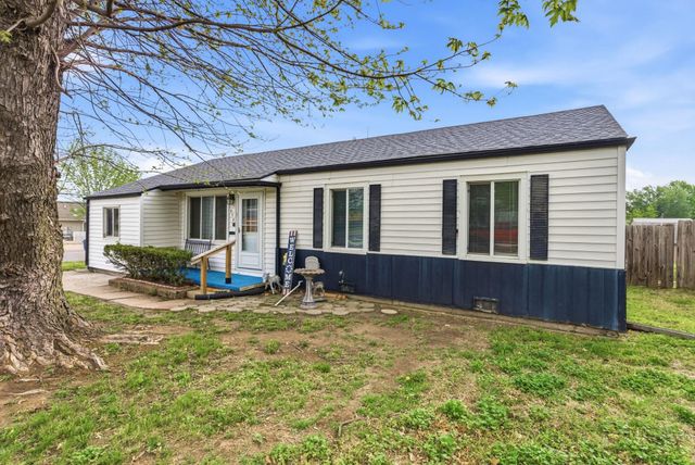 1058 N Baltimore Avenue, Derby, KS 67037