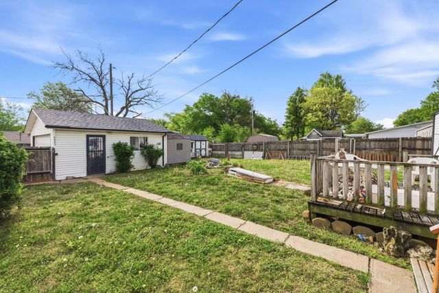 1058 N Baltimore Avenue, Derby, KS 67037