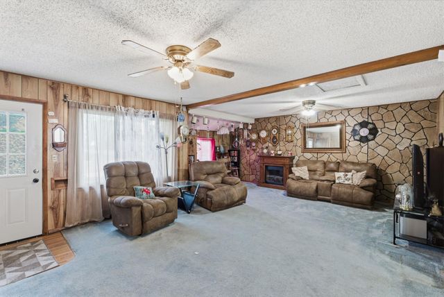 1058 N Baltimore Avenue, Derby, KS 67037