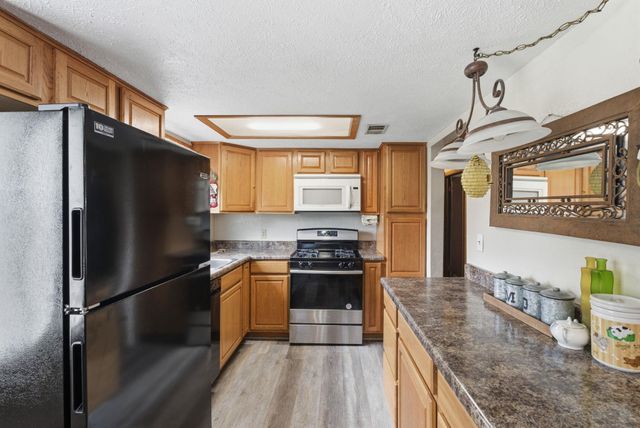 1058 N Baltimore Avenue, Derby, KS 67037
