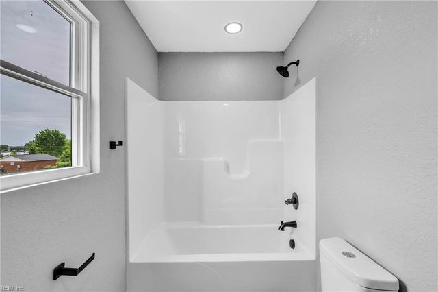 1 Phillips RD, Poquoson, VA 23662