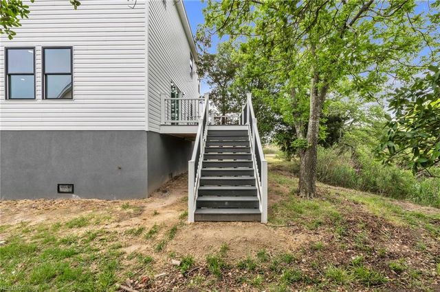 1 Phillips RD, Poquoson, VA 23662