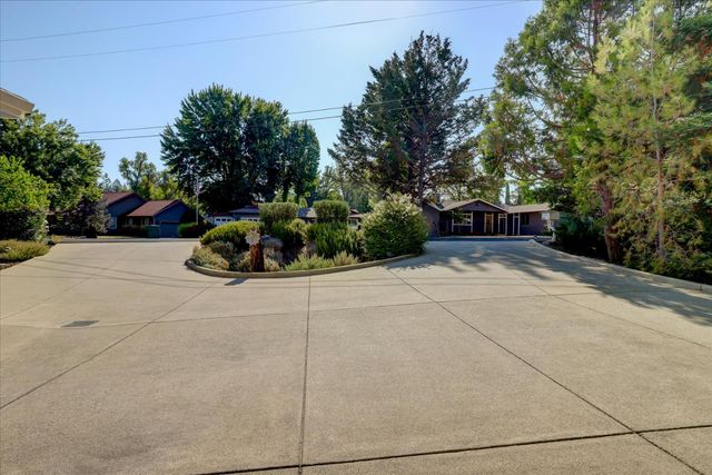 10966 Badger Ct, Penn Valley, CA 95946
