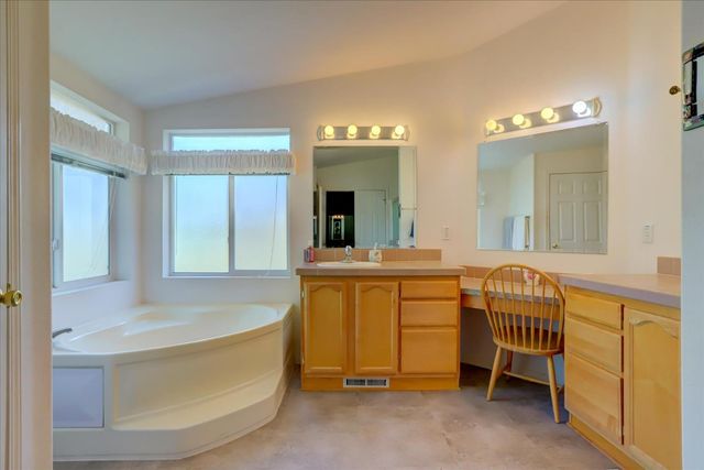 10966 Badger Ct, Penn Valley, CA 95946