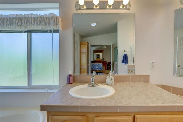 10966 Badger Ct, Penn Valley, CA 95946