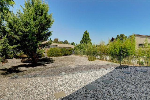 10966 Badger Ct, Penn Valley, CA 95946