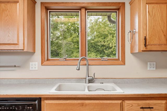 33644 Oasis Road, Center City, MN 55012