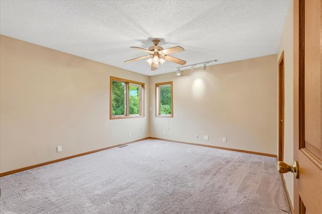 33644 Oasis Road, Center City, MN 55012