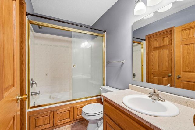 33644 Oasis Road, Center City, MN 55012