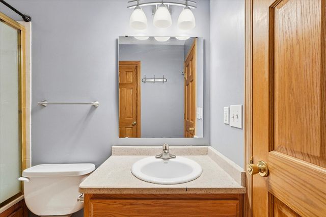 33644 Oasis Road, Center City, MN 55012