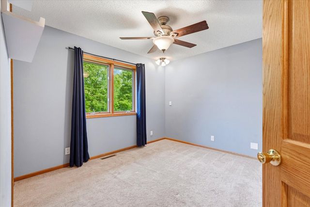 33644 Oasis Road, Center City, MN 55012