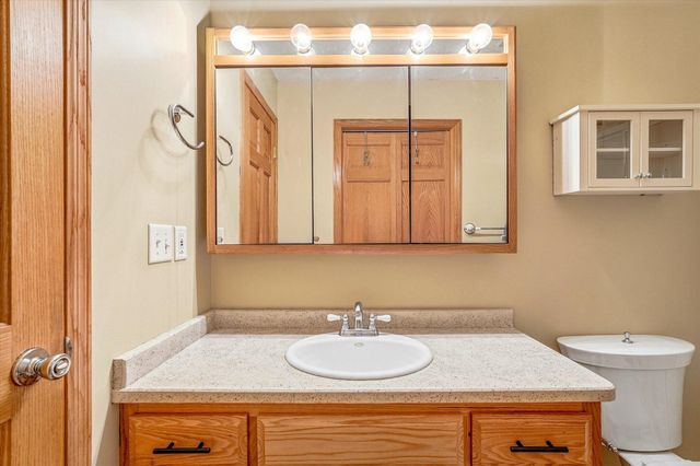 33644 Oasis Road, Center City, MN 55012