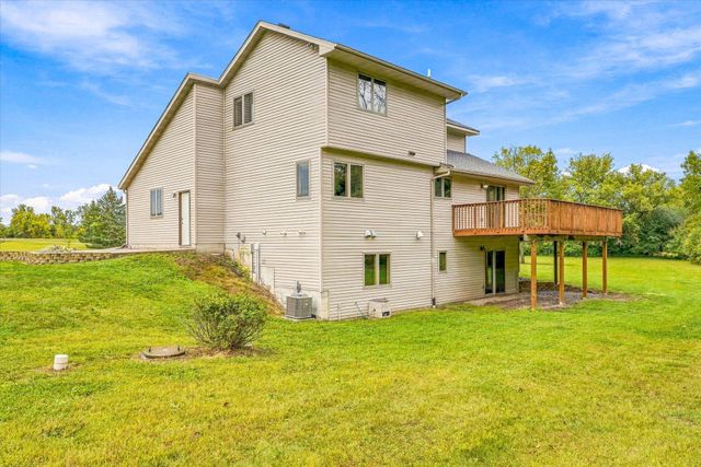 33644 Oasis Road, Center City, MN 55012