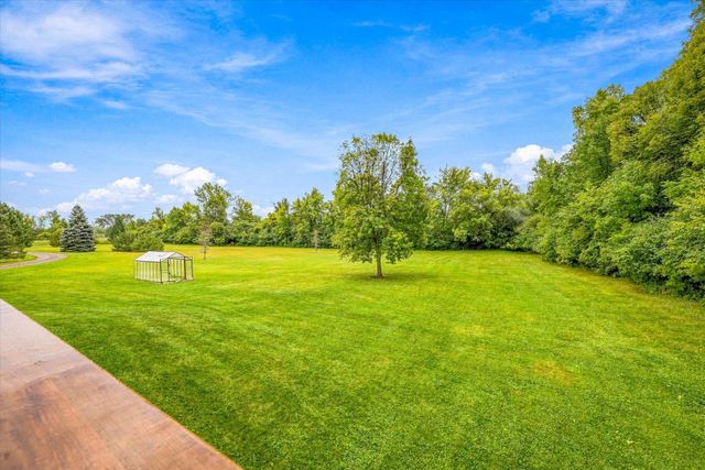 33644 Oasis Road, Center City, MN 55012