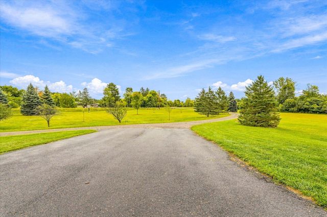 33644 Oasis Road, Center City, MN 55012