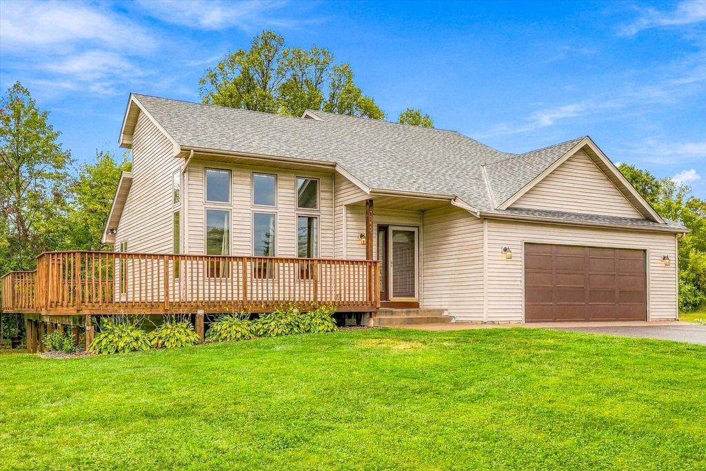 33644 Oasis Road, Center City, MN 55012 — exterior