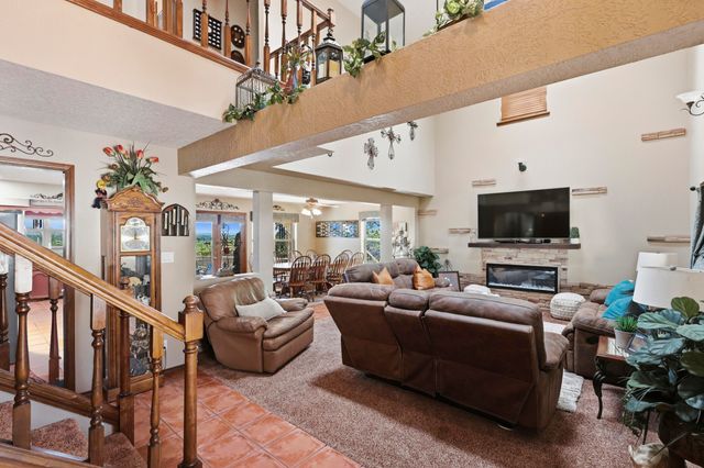 980 Hillside Circle SW, Los Lunas, NM 87031